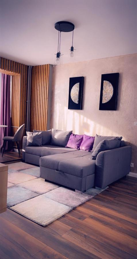 Apartament Lovely 2 In The Center Of The *