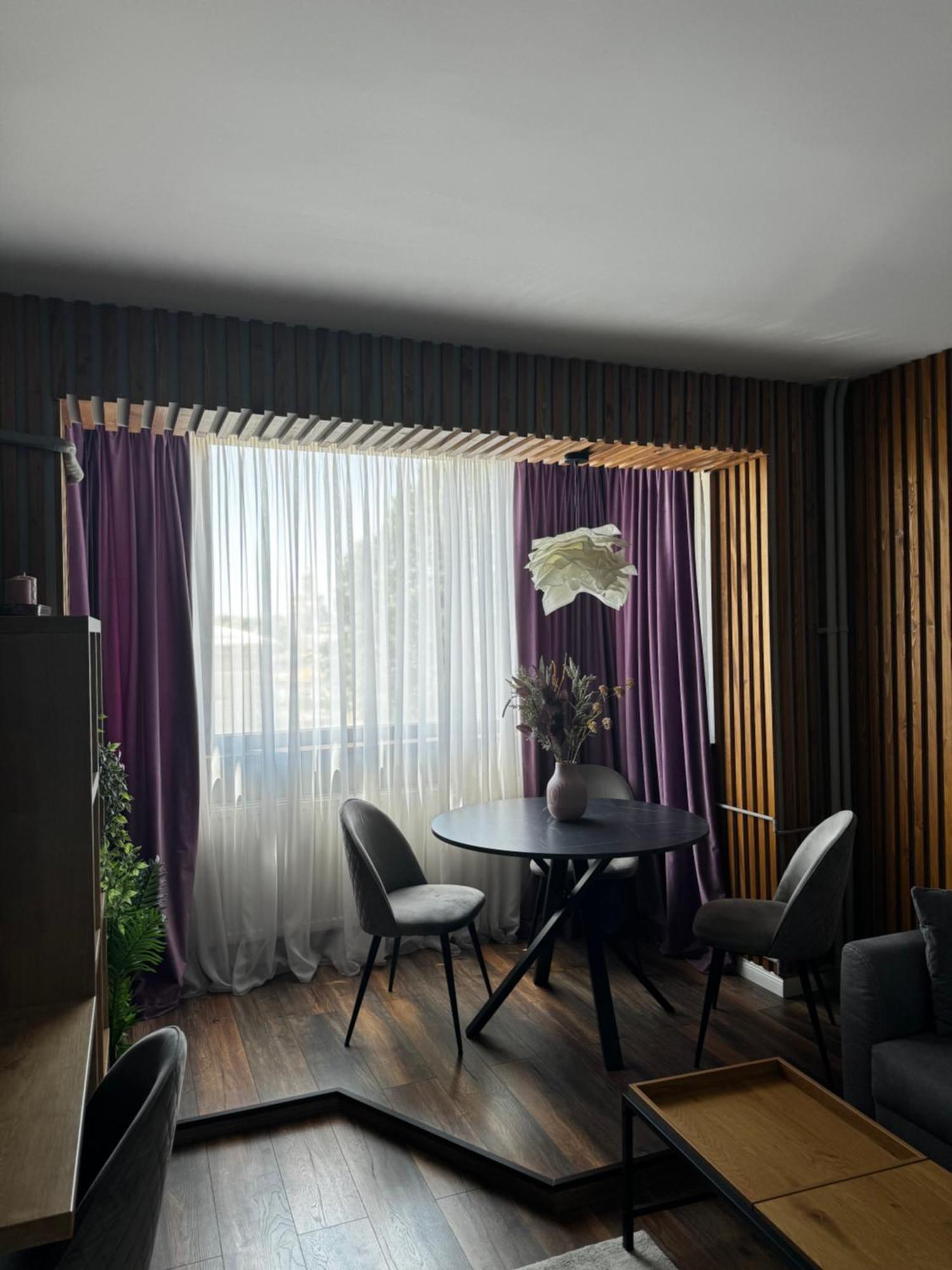 Lovely 2 In The Center Of The Apartment *